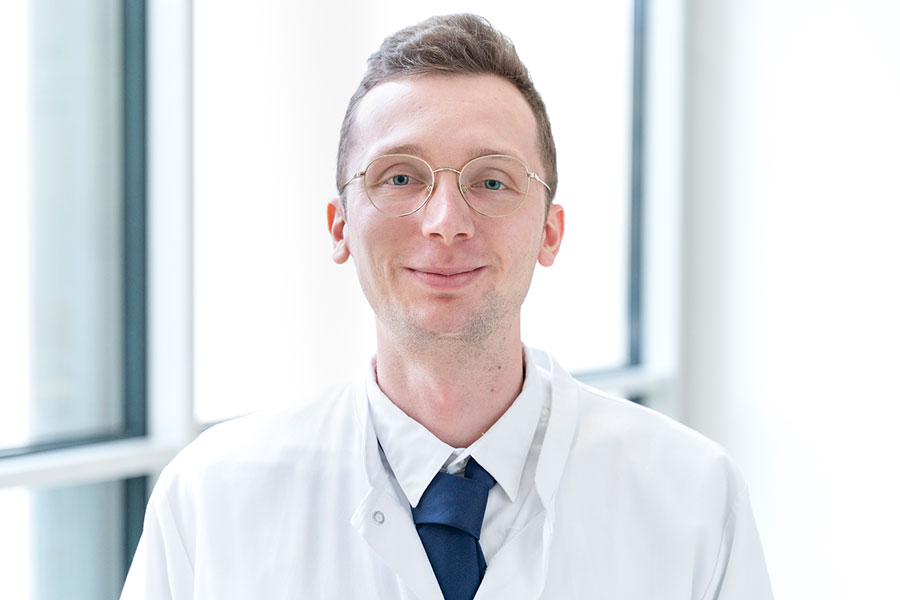 Assistenzarzt Jannis Uden