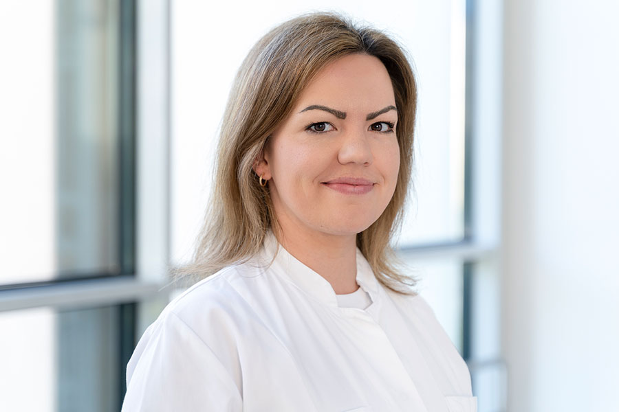 Ärztin in Weiterbildung - Laura Kusat Ärztin in Weiterbildung - Laura Kusat