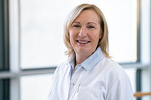 Dr. med. Annette Pertschy Dr. med. Annette Pertschy