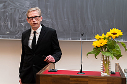 Dr. med. Uwe Scharlau - Vortrag